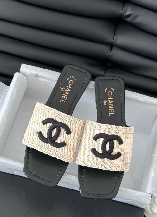 CHL Slippers 2 Color's