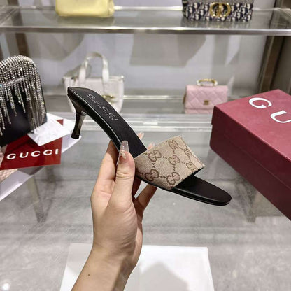GU Slippers  Sandals  Woman