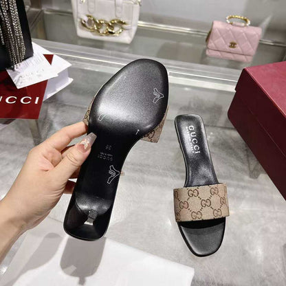 GU Slippers  Sandals  Woman