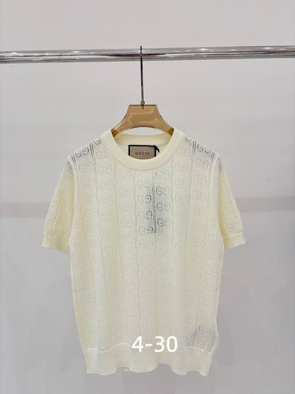 GU Woman T- Shirt sweater 2 Color's