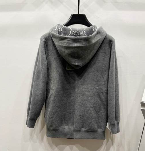 GU   Jacket  Man  2 Side