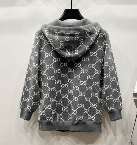 GU   Jacket  Man  2 Side