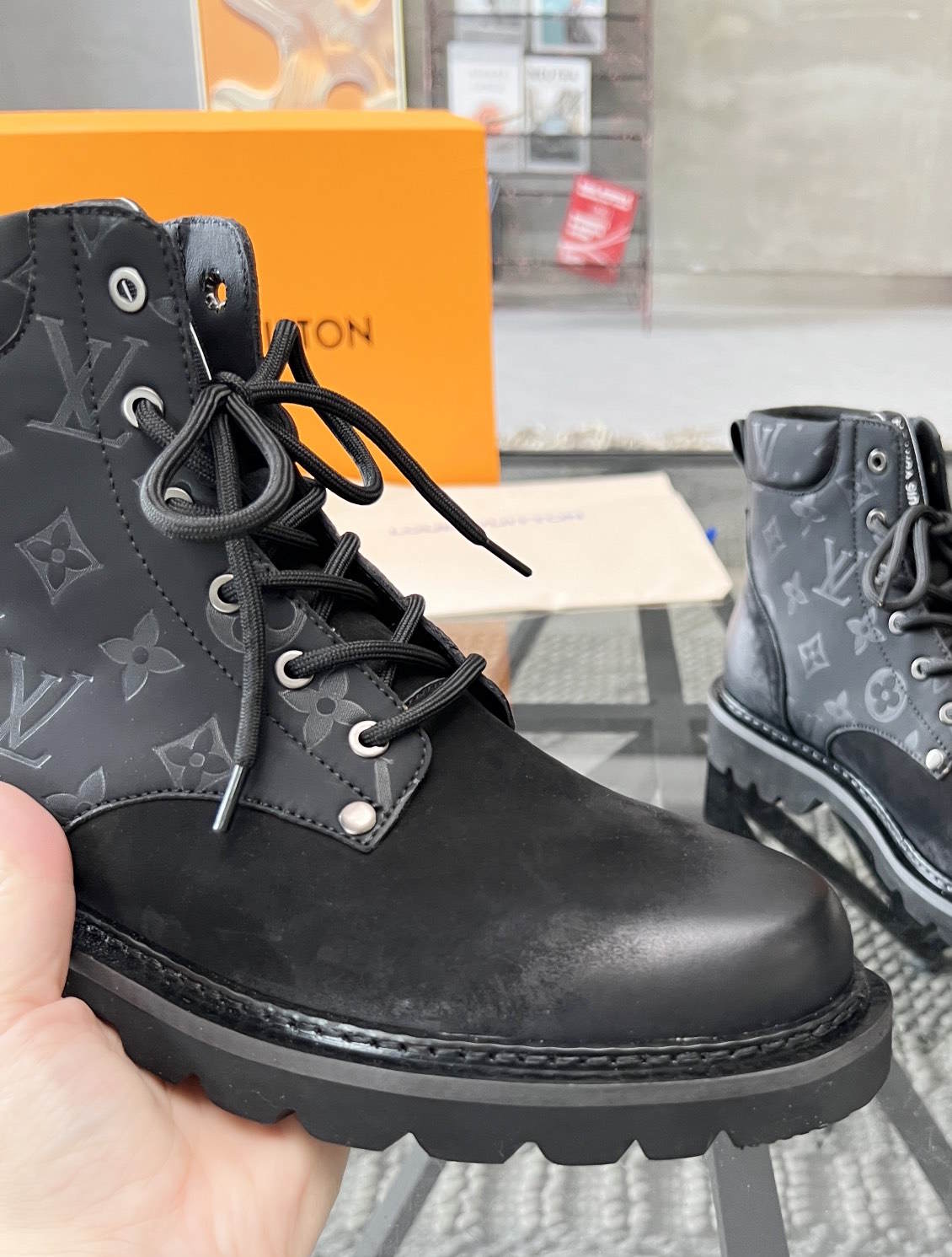 LU  Boots  Man  2 Color's