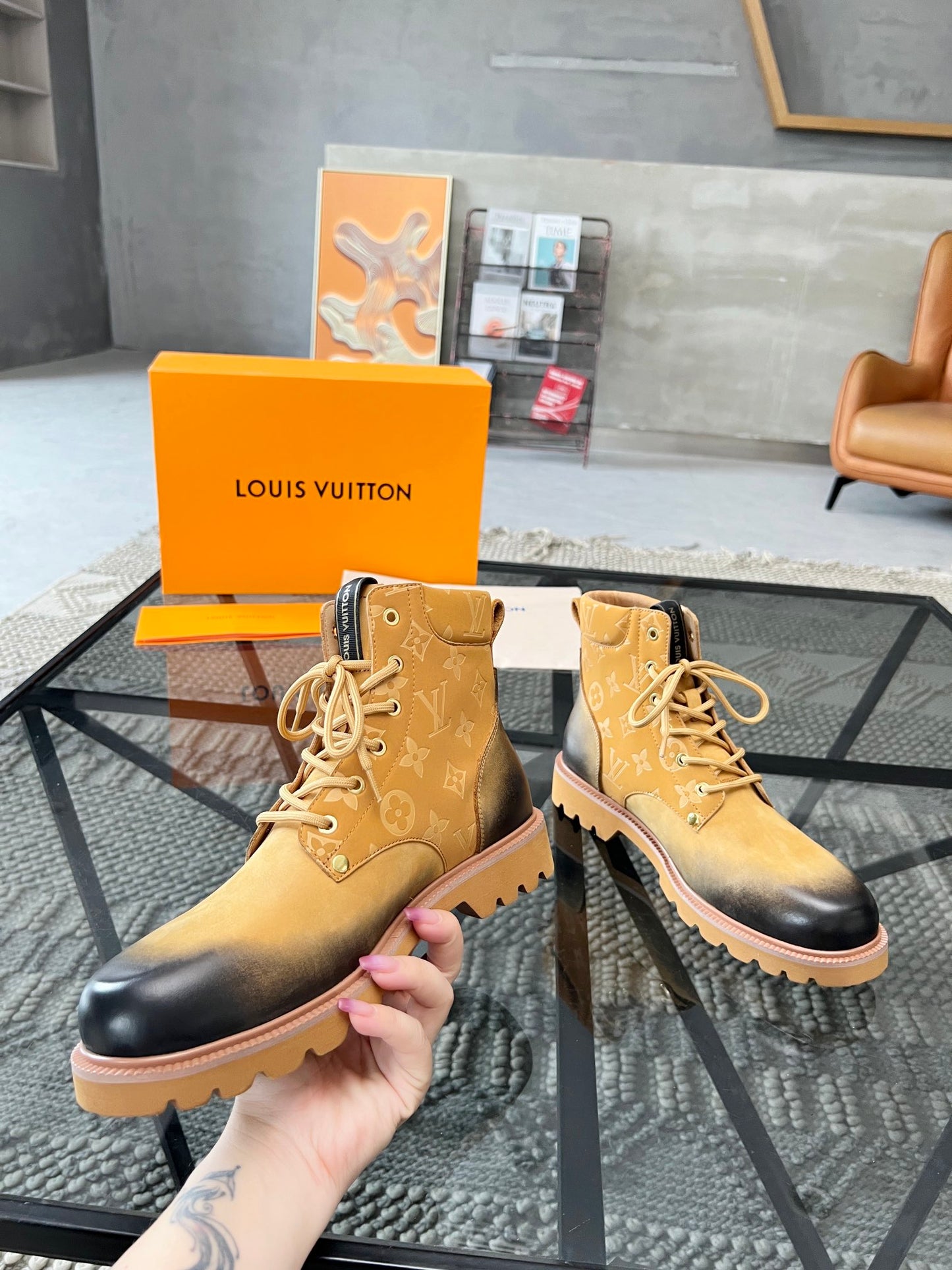 LU  Boots  Man  2 Color's