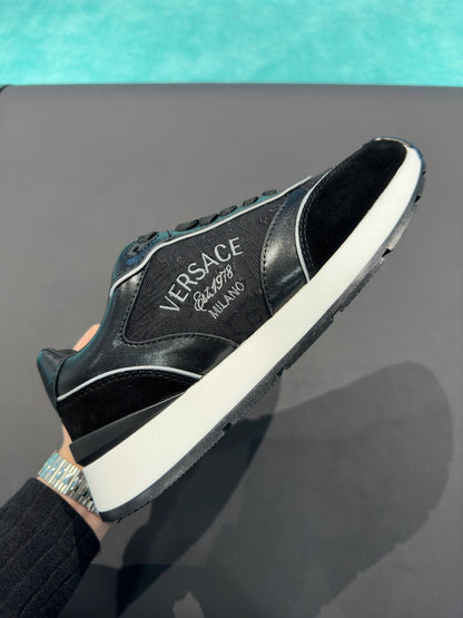 VRC  Sneakers Man 3 Color 's