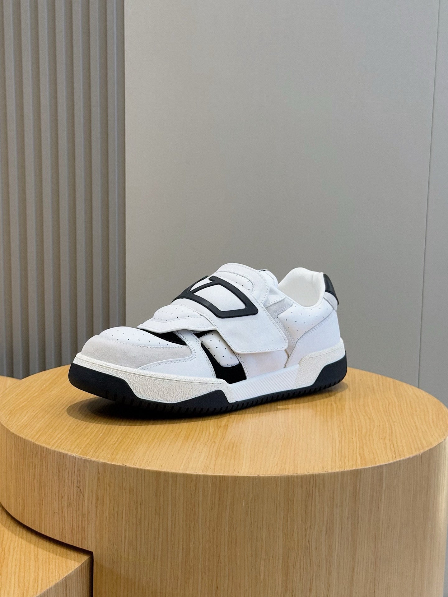 CV Sneakers trainers