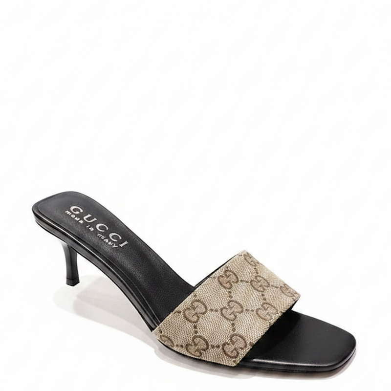 GU Slippers  Sandals  Woman