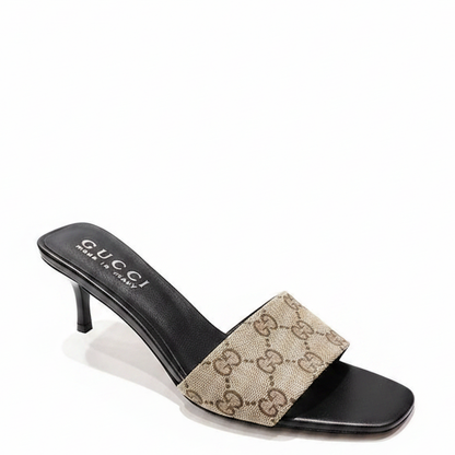 GU Slippers  Sandals  Woman