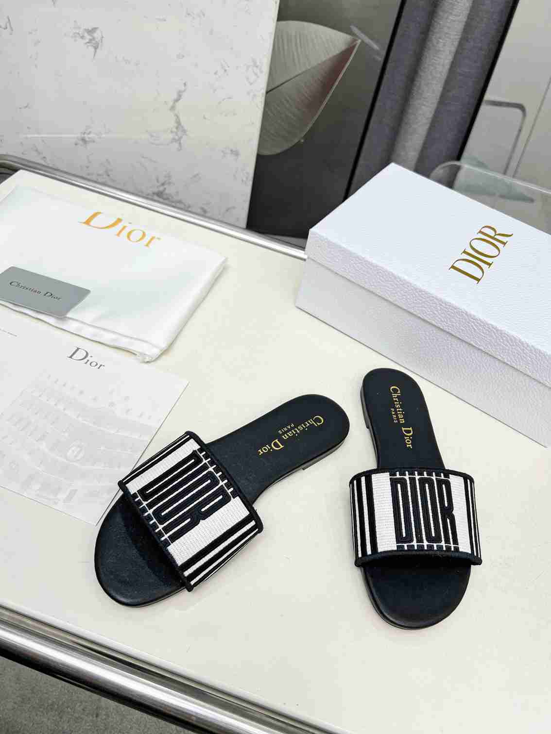 CHD Slippers Woman 42