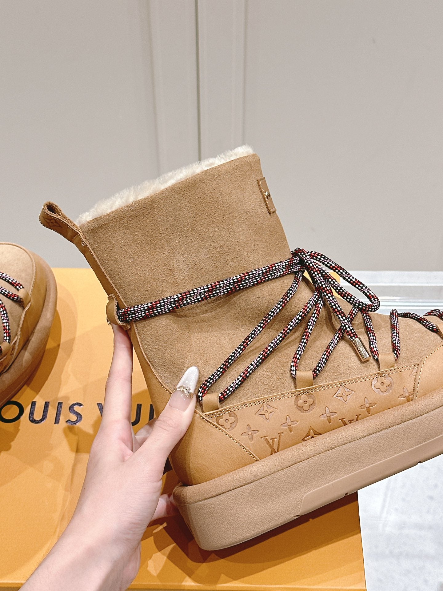 LU UGG  Boots Woman