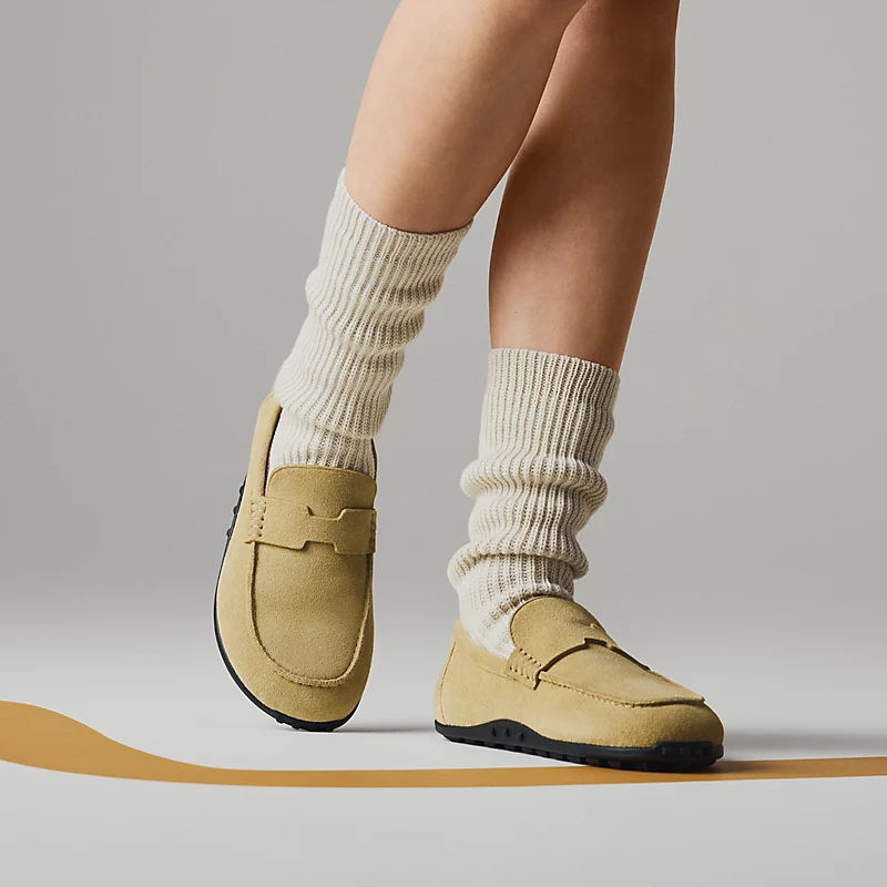 HRM Shoes  Woman 2 Color's  Flat