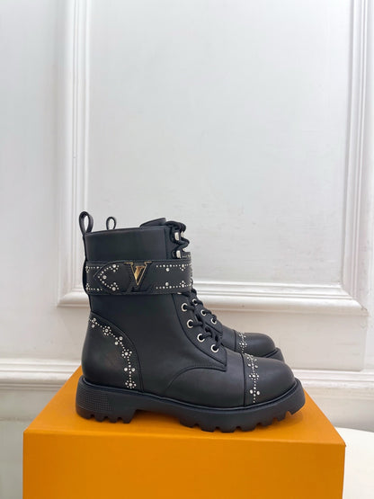 LU Woman Boots 2 Color's