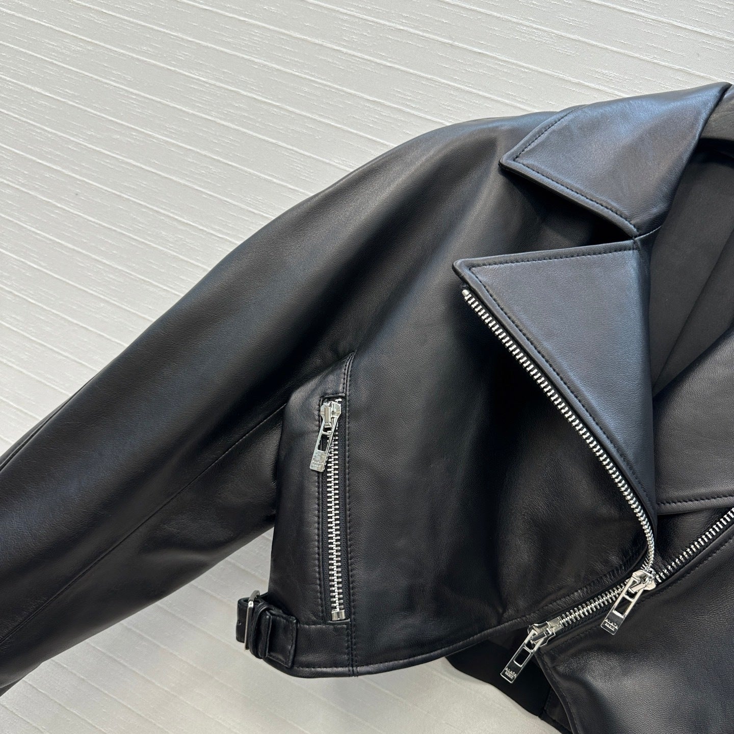 AL1A  Leather Jacket Woman