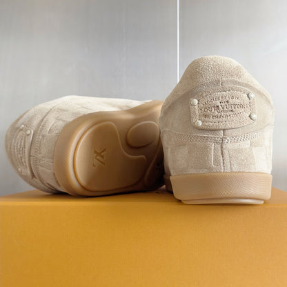 LU  Slip on Shoes UGG YETI  2 Color's