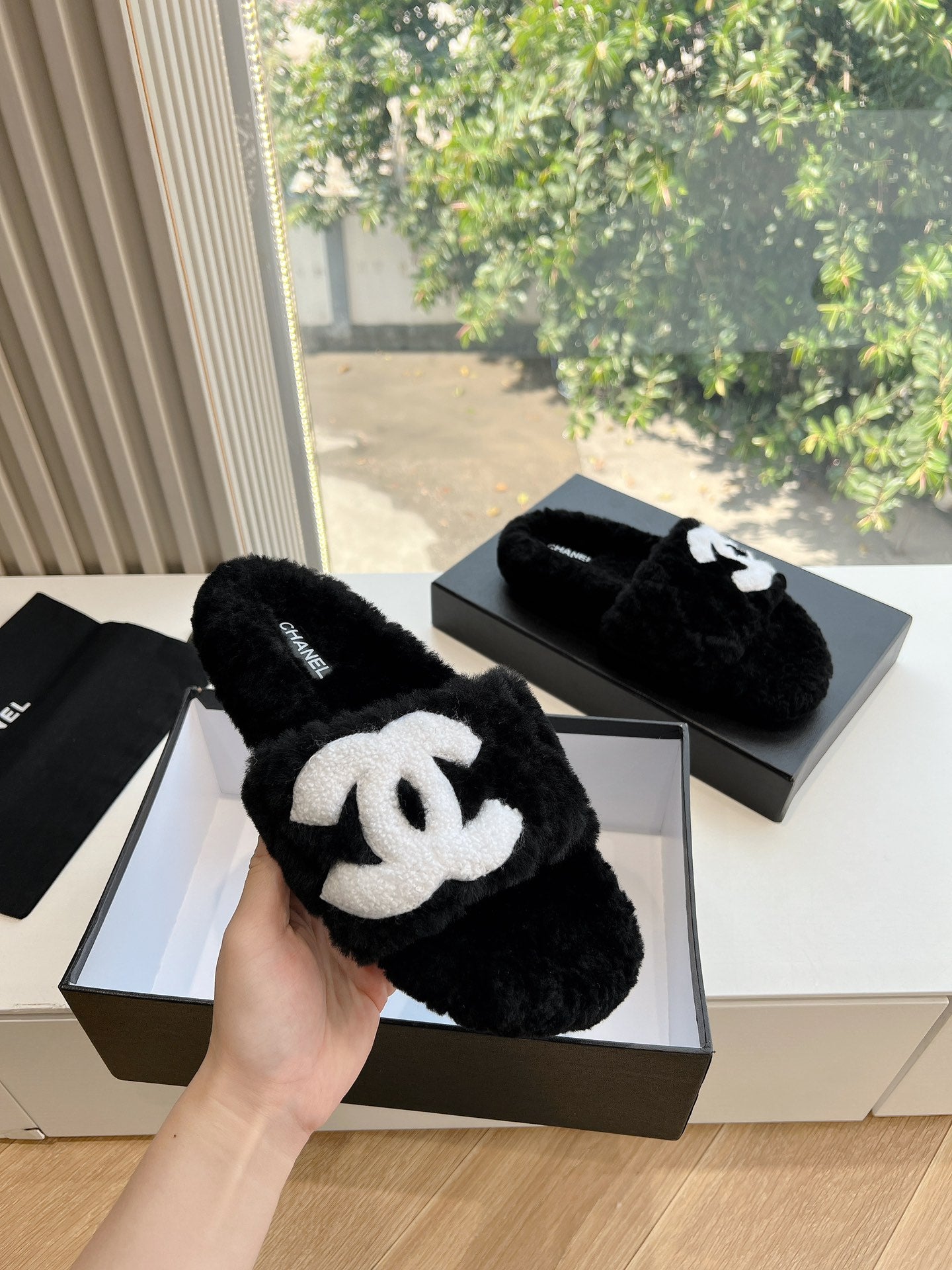 CHL Fur Slippers 3 Color's Woman