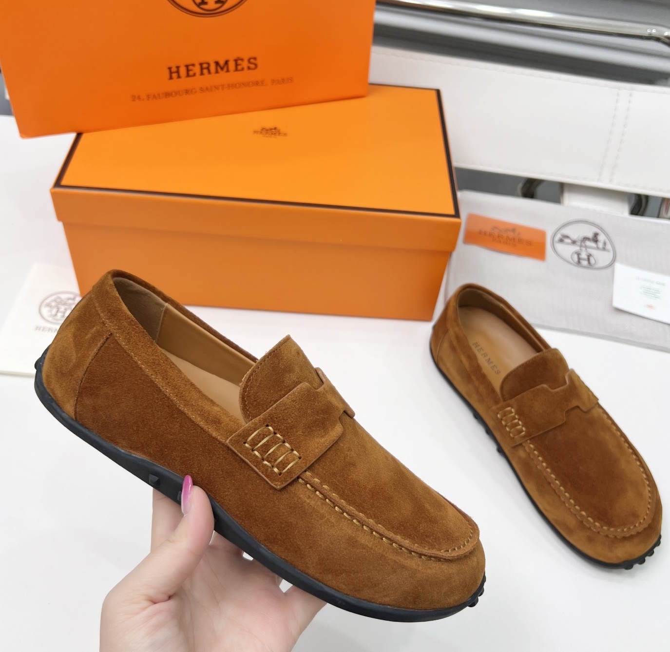 HRM Shoes  Woman 2 Color's  Flat