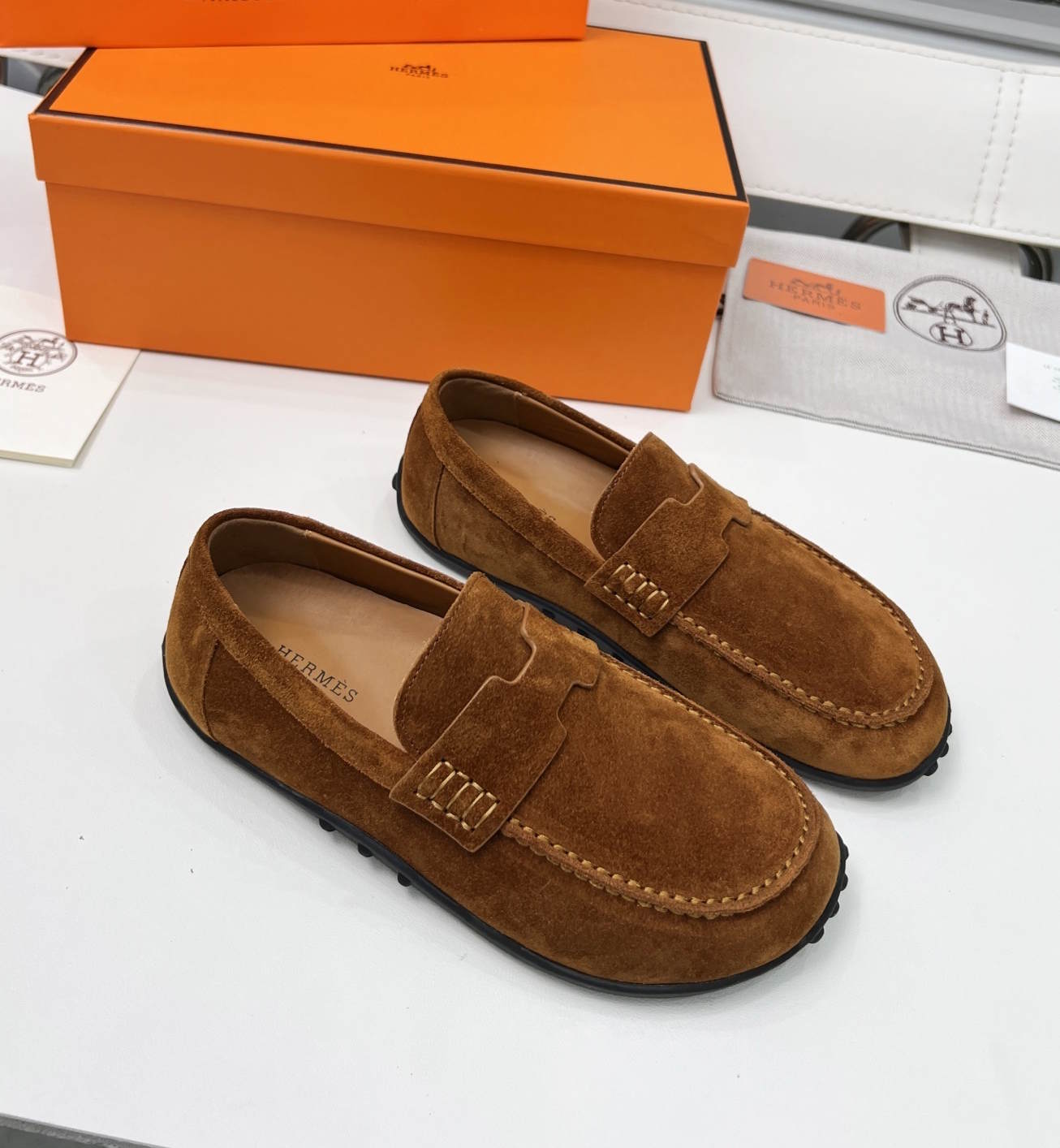 HRM Shoes  Woman 2 Color's  Flat