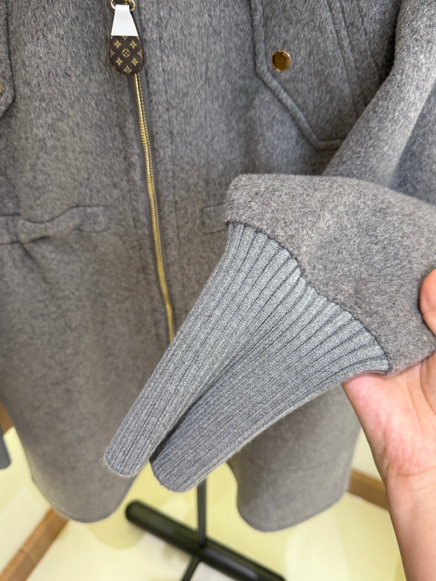 LU Wool Woman  Coat  2 Color's
