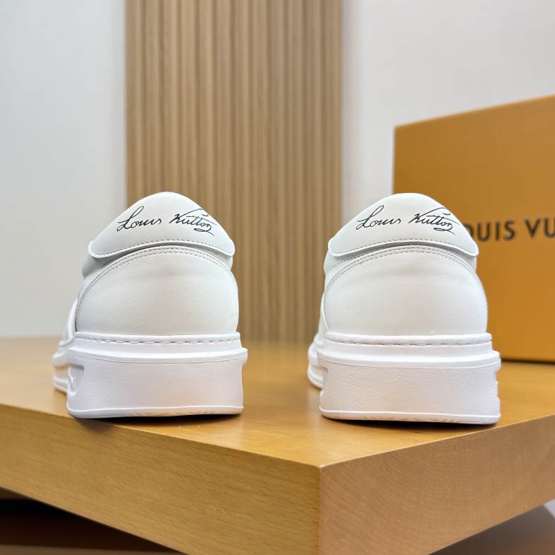 LU Sneakers