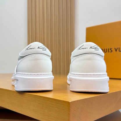 LU Sneakers