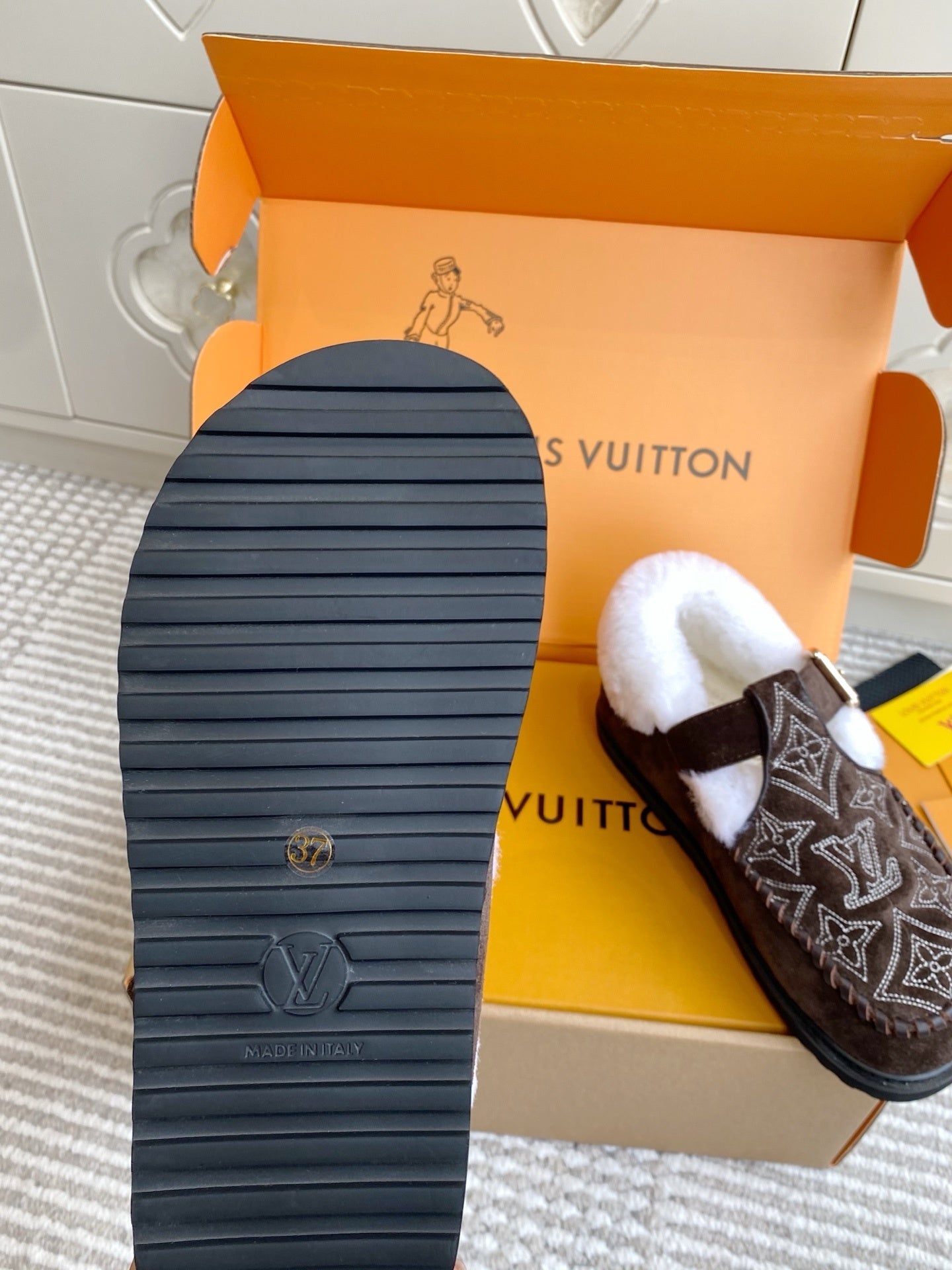 LU shearling fur shoes sandals Woman