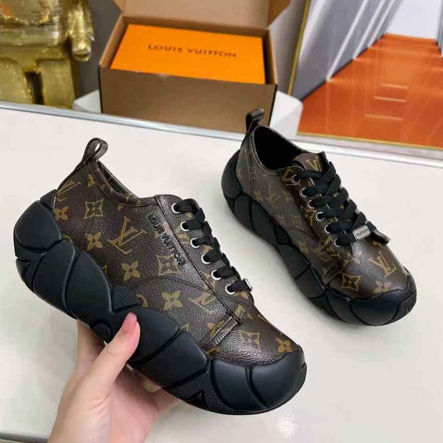 LU  Sneakers Shoes Woman