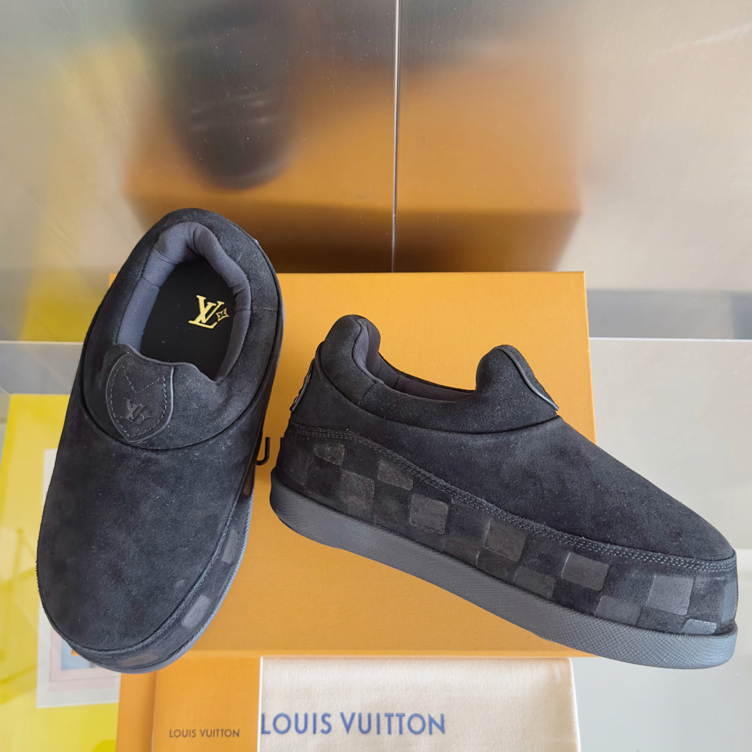 LU  Slip on Shoes UGG YETI  2 Color's