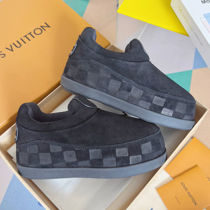 LU  Slip on Shoes UGG YETI  2 Color's