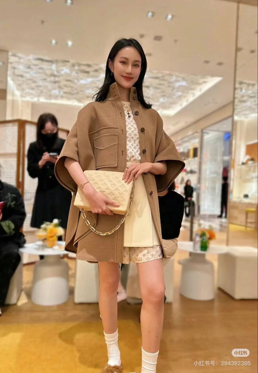 LU Button-Up Cape Cashmere  Woman Jacket Coat IOF