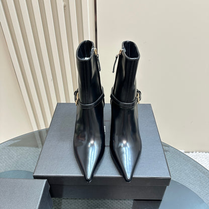 Y L  Boots Woman Low