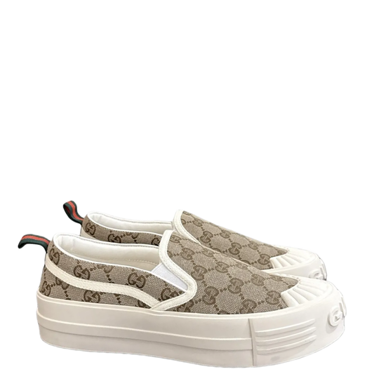 GU  Shoes Sneakers  Woman