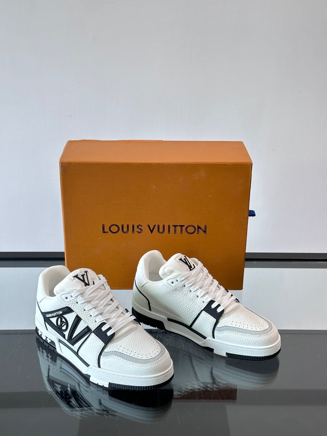 LU Sneakers 2 Color's Trainers