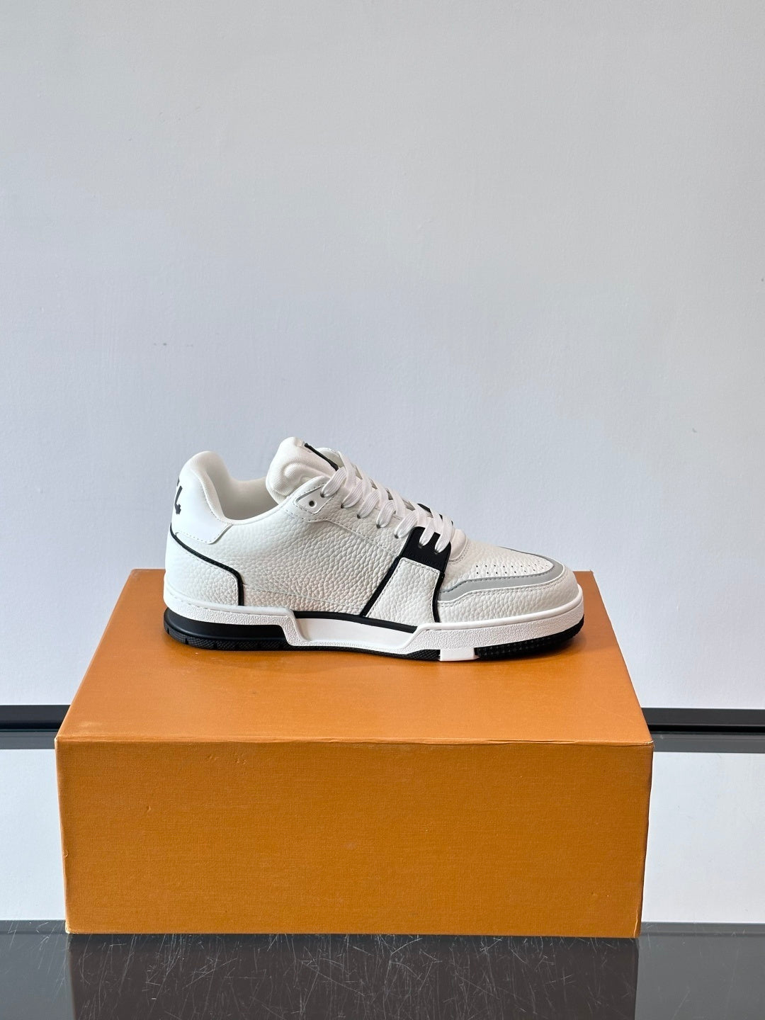 LU Sneakers 2 Color's Trainers