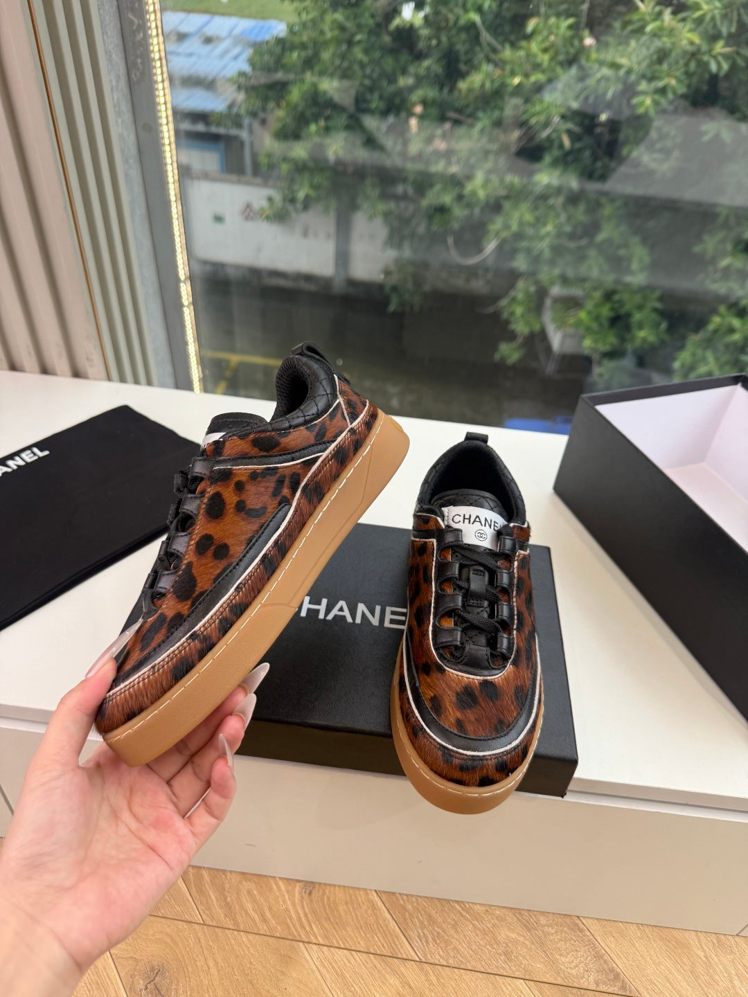 CHL  Sneakers Woman