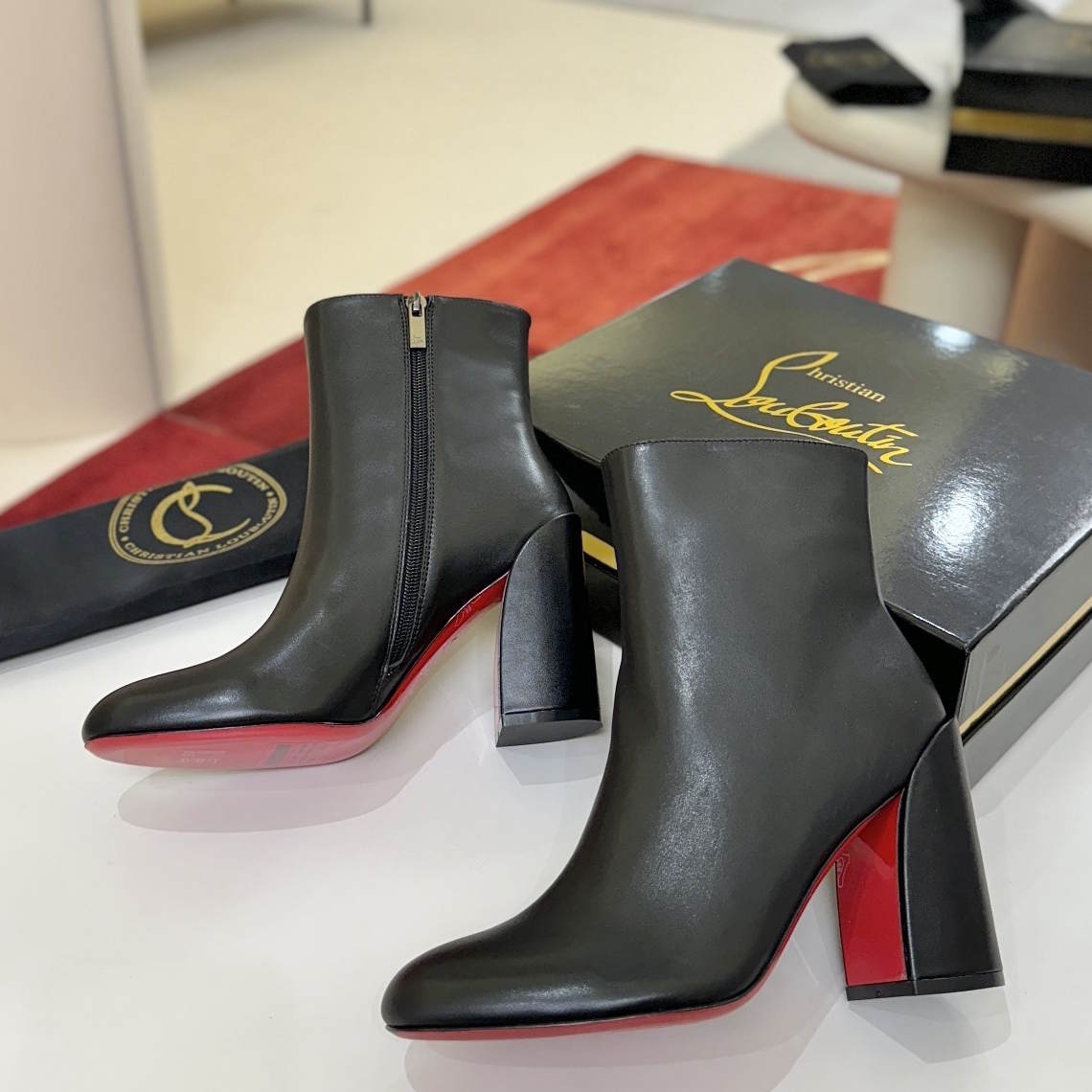 LABUTIN  Woman  Boots 42