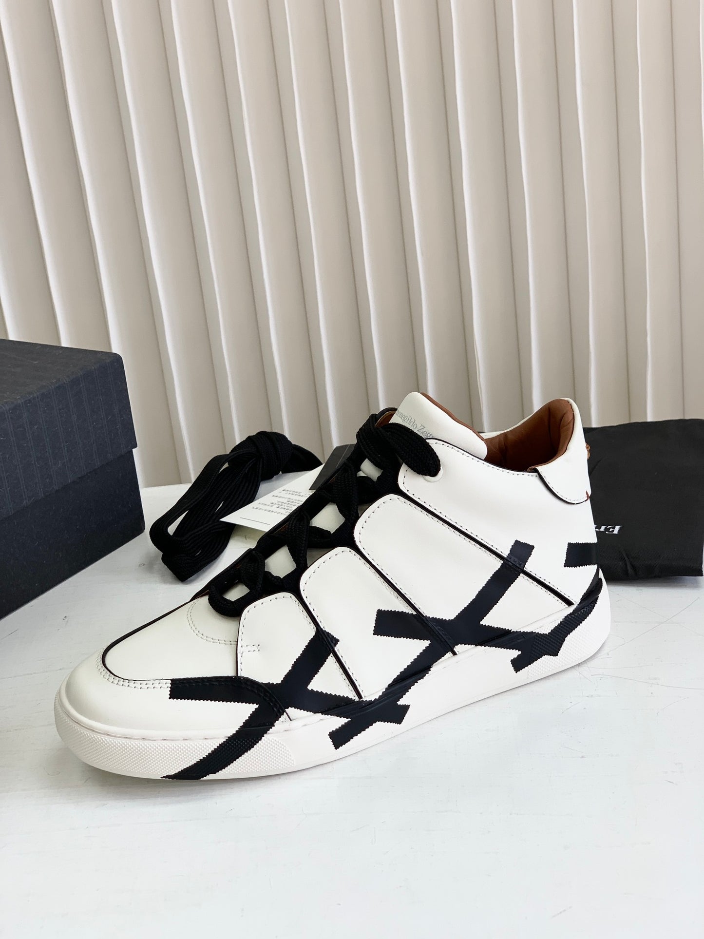 ZE GNA Sneakers 4 Color's  Trainers