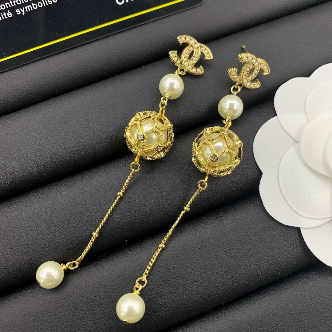 CHL   Fashion earrings
