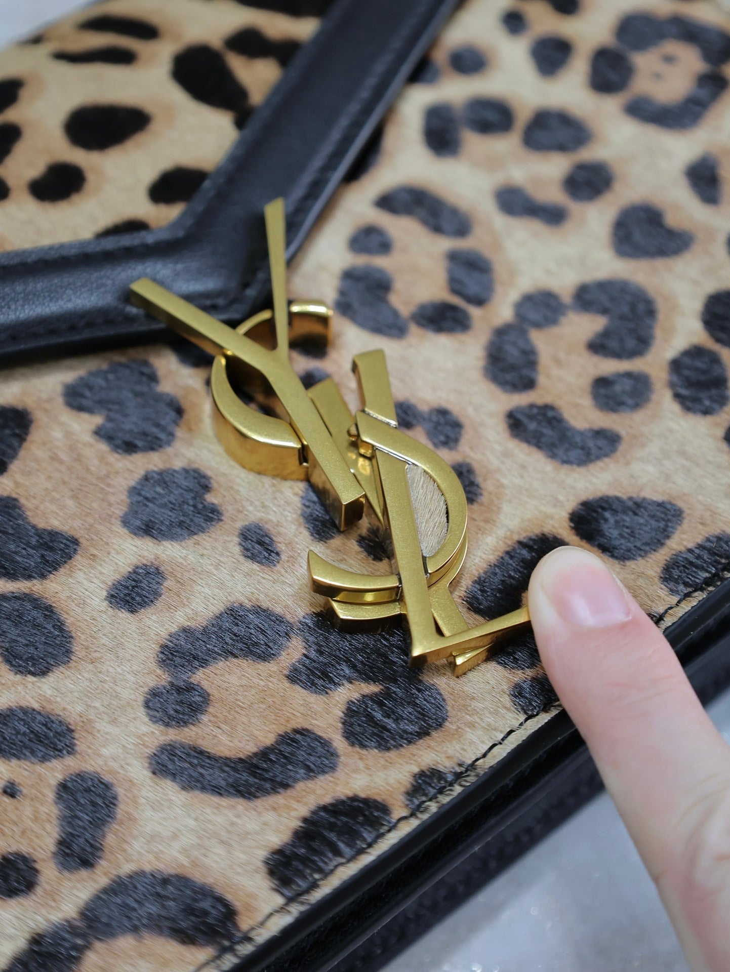 Y L Bag Black 22 cm
