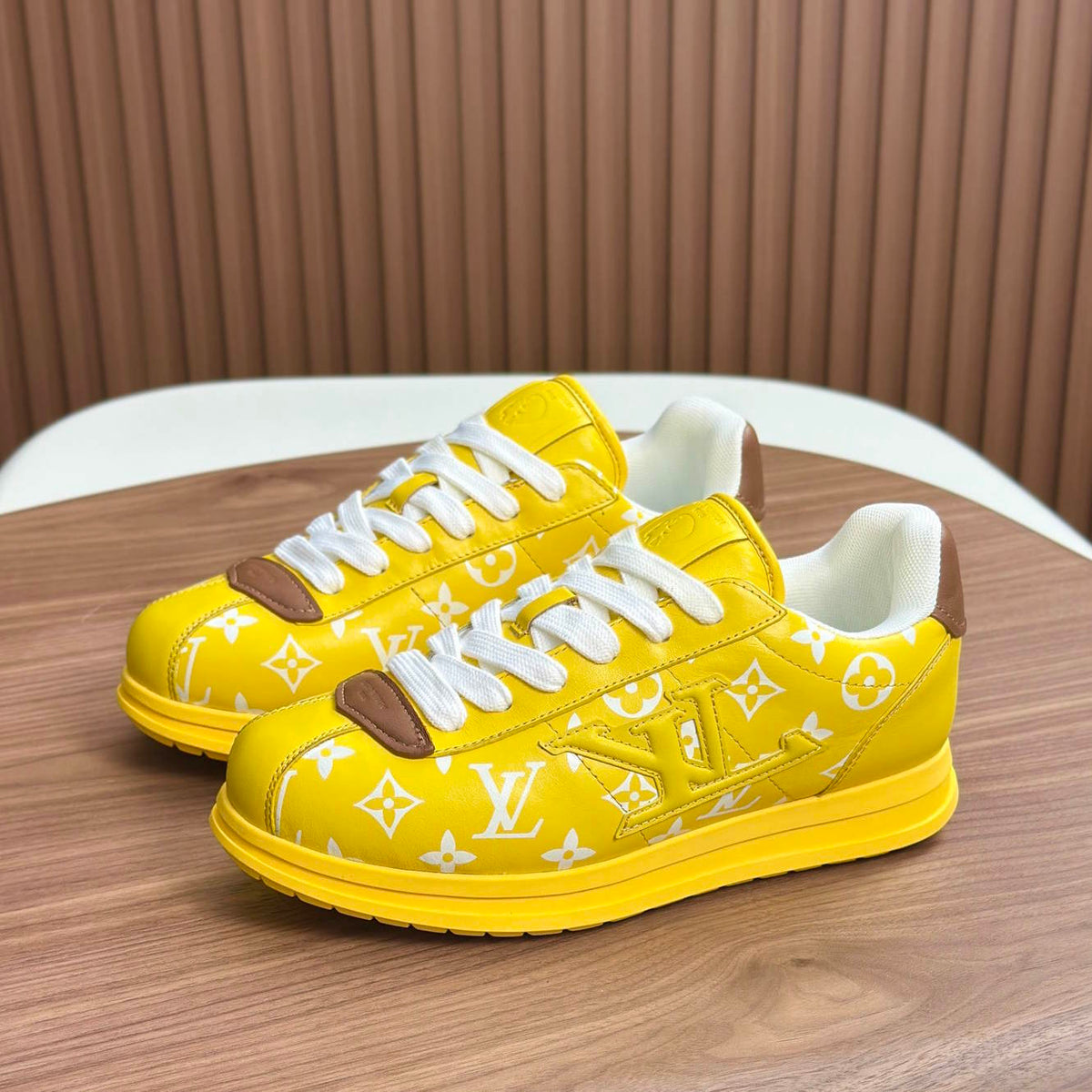 LU  Buttersoft  Sneakers 2 Color's