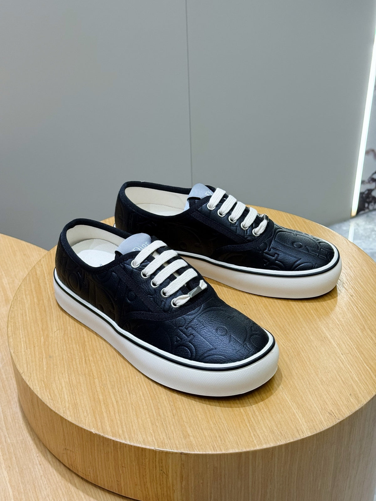 CHD  Sneakers Man Size 2 Color's