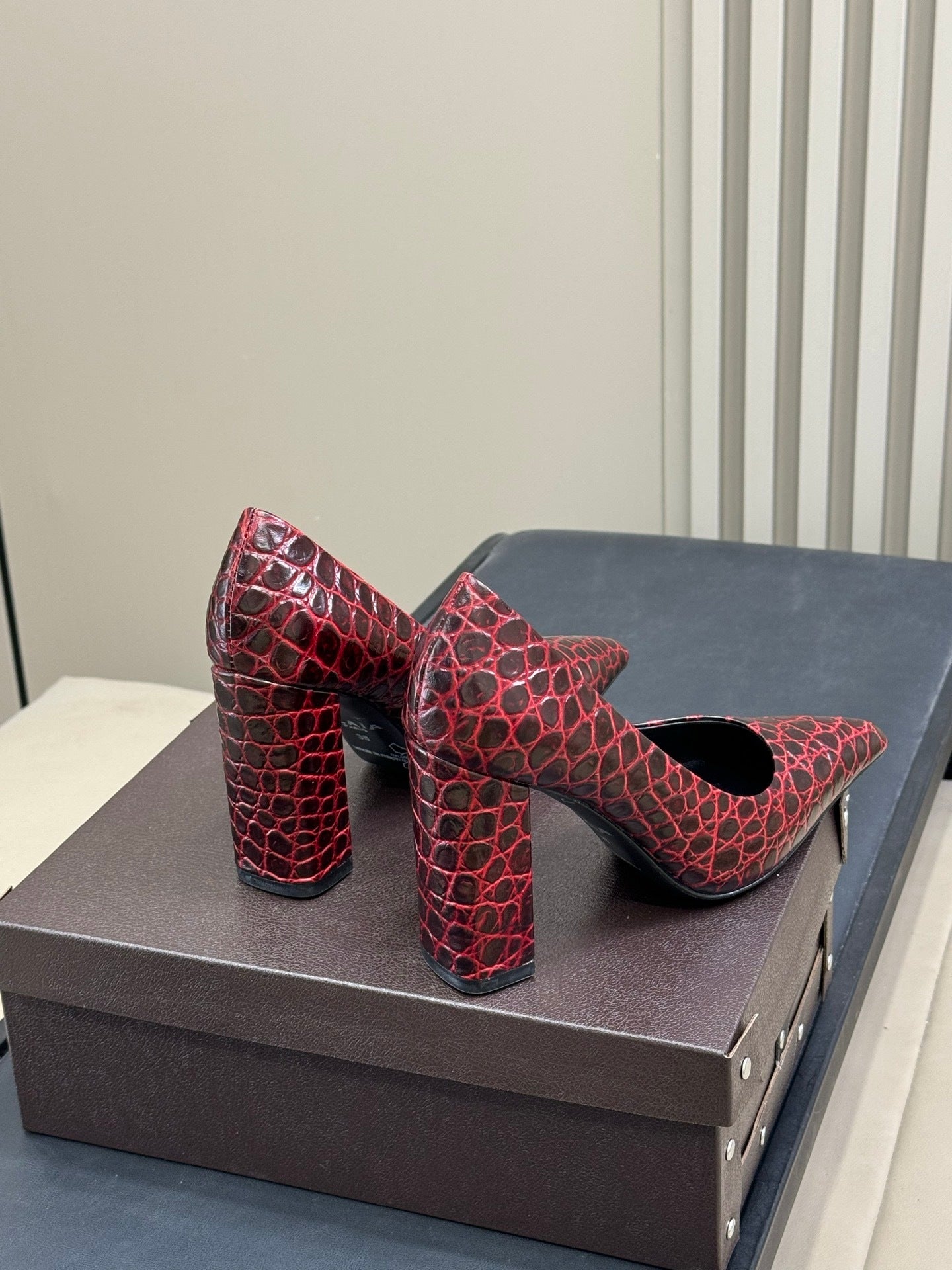 AL1A  Woman Shoes 3 Color's