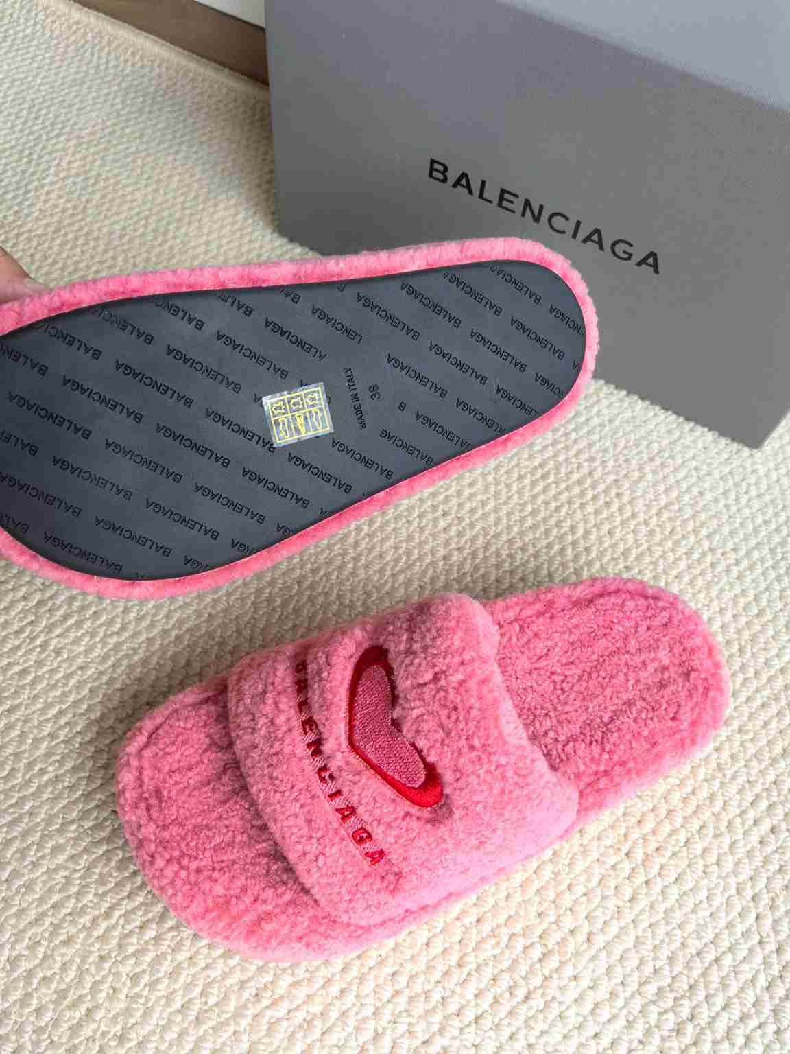 SNBAL Fur  Slippers 3 Color's Woman