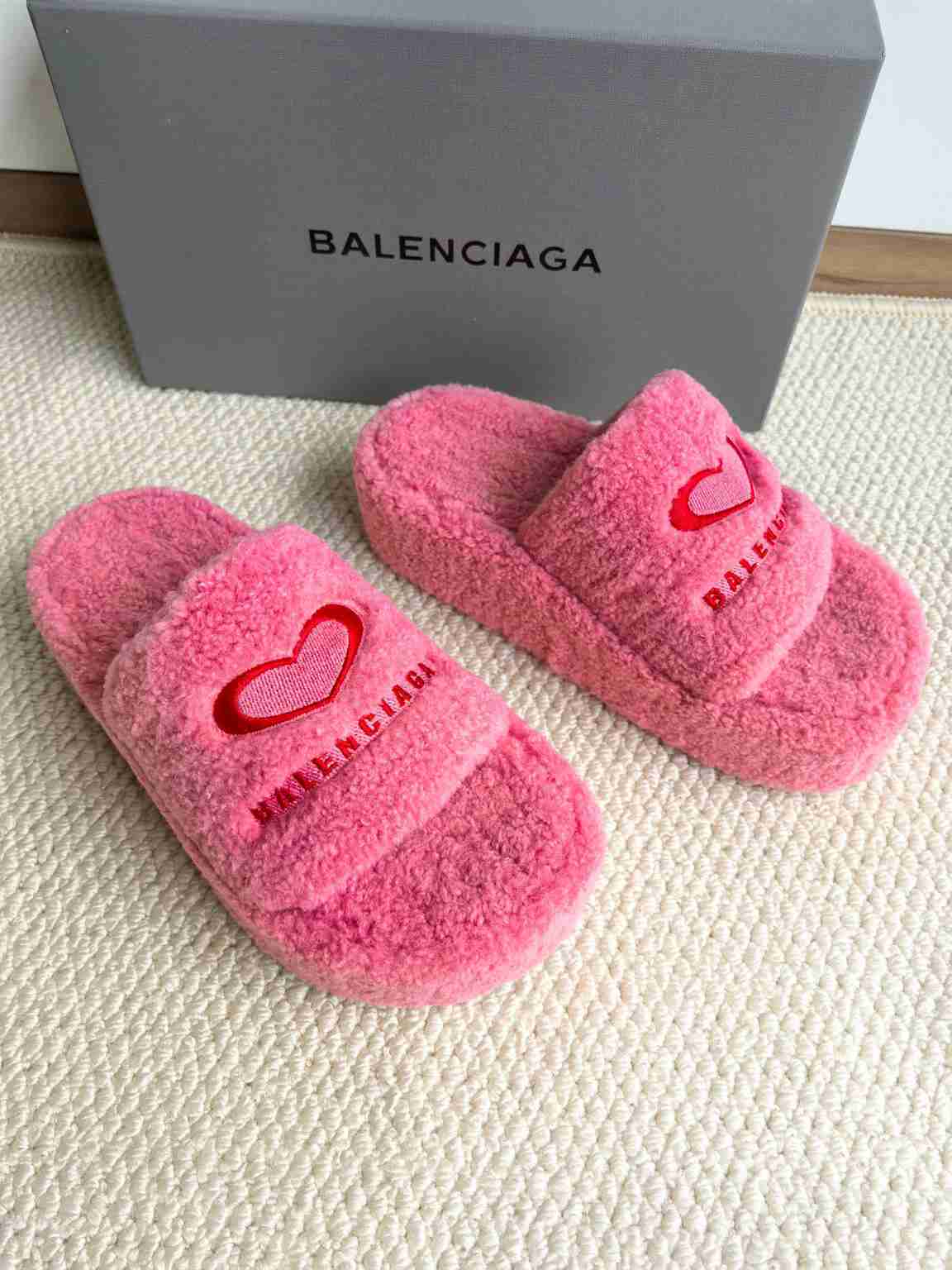 SNBAL Fur  Slippers 3 Color's Woman