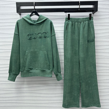 GU Sport Suits  Woman 2 Color's Limited Season 2024