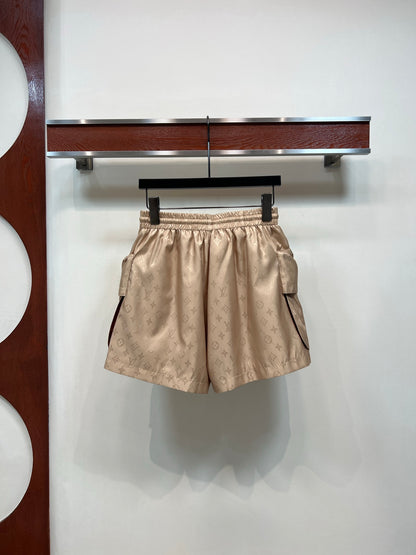 LU  Woman Shorts pants