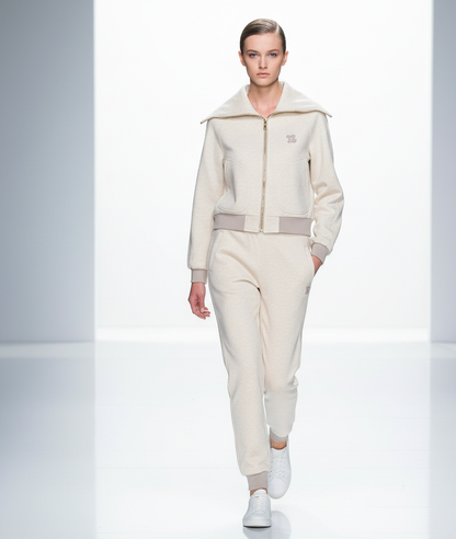 LU Sport Suits  Woman 2 Color's limited GQ