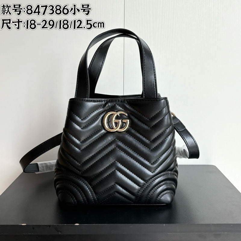 GU Betty  bag  2 Color's  2 Size's