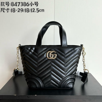 GU Betty  bag  2 Color's  2 Size's