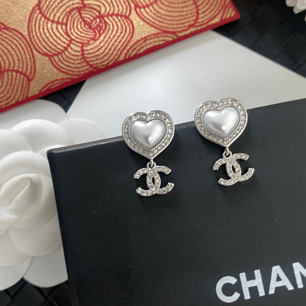C H L Fashion earrings  SALE-min order required