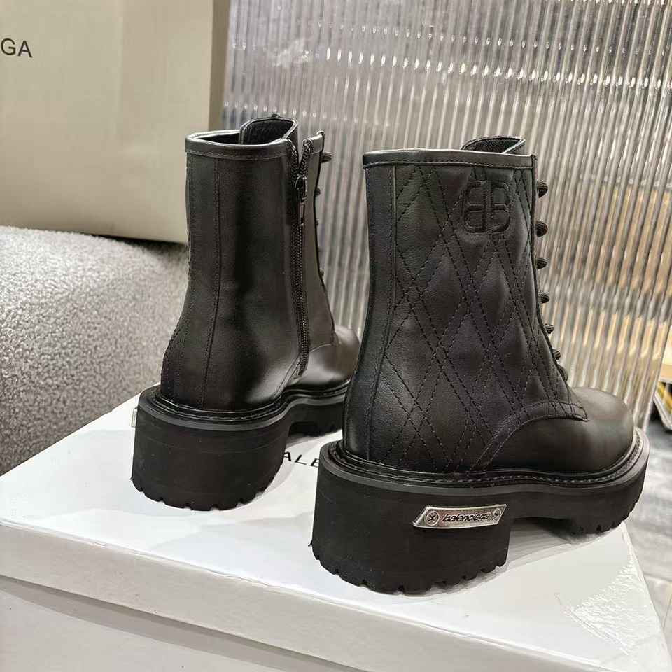 SNBAL  Boots